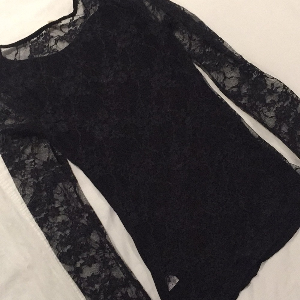 Lace top - Picture 3 of 3